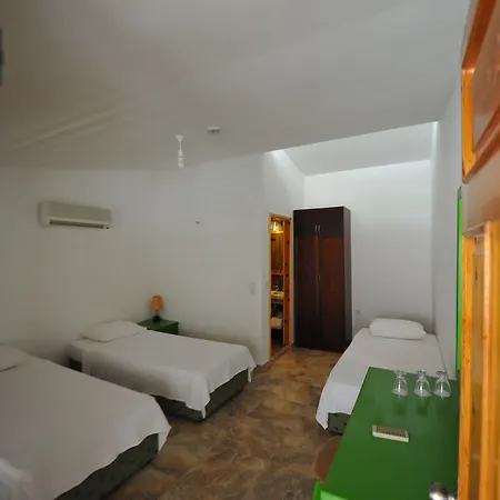 Chimera Pia Aparts 3* Çıralı