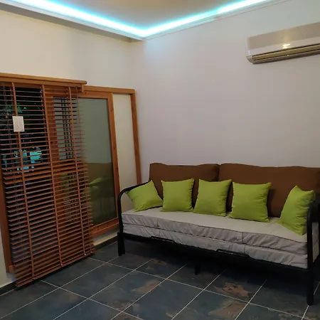 Chimera Pia Aparts Hotell