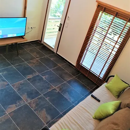 Chimera Pia Aparts Hotel