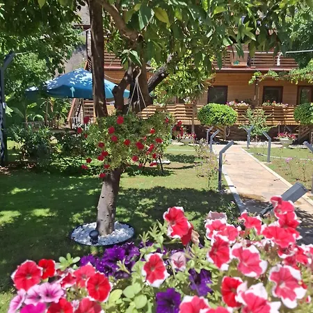 Chimera Pia Aparts 3* Çıralı