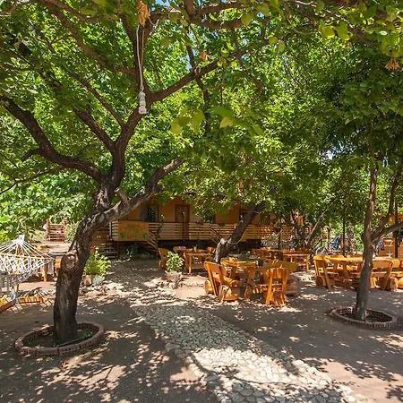 Chimera Pia Aparts Hotell 3*